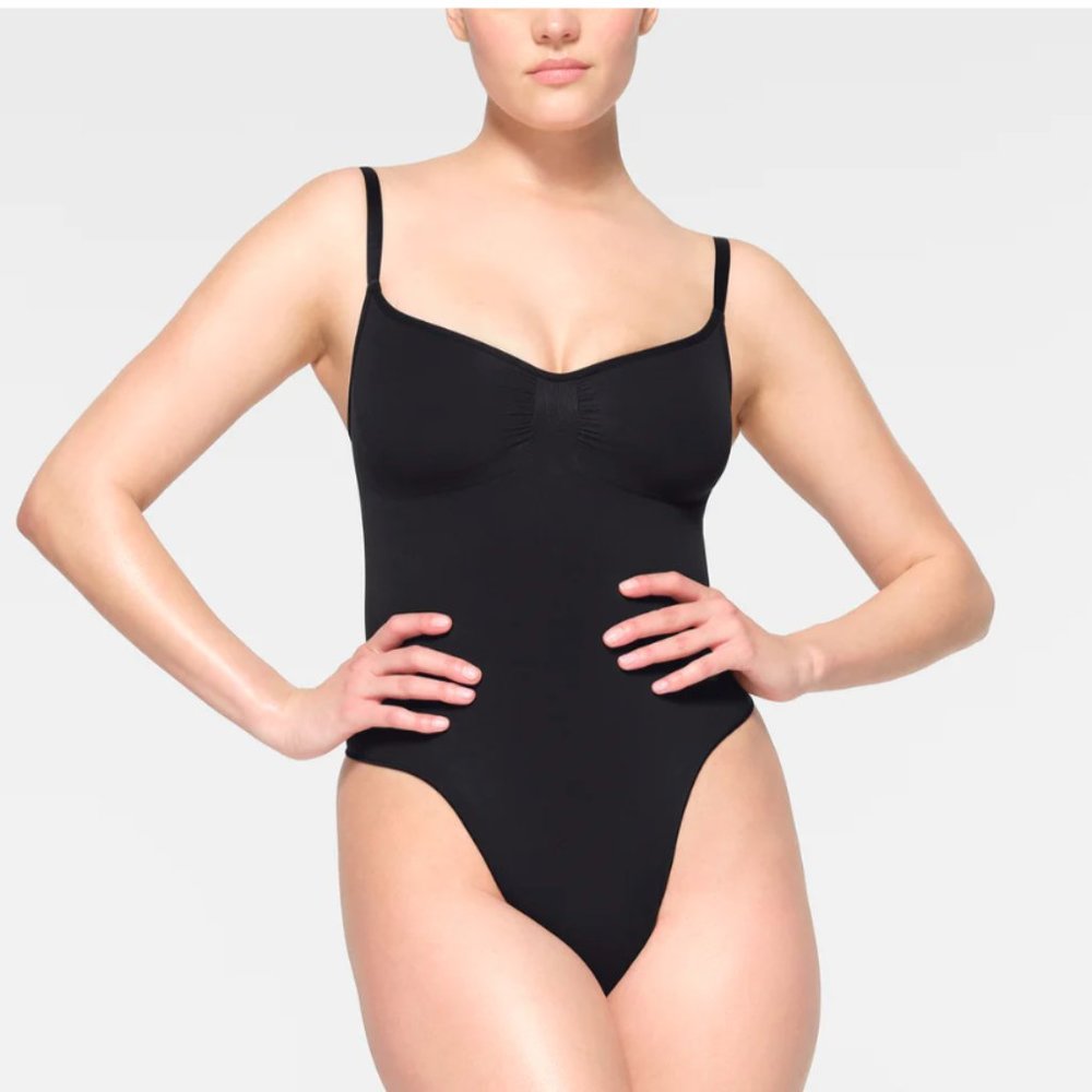 SCULPTING THONG BODYSUIT | ONYX